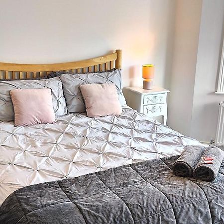 Cosy Bee And Apartment 본머스 외부 사진